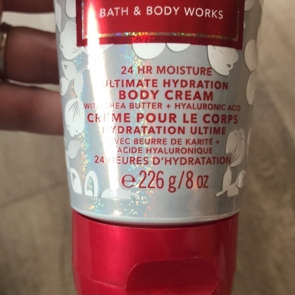 BATH & body works winter cherry blossom - Picture 6 of 6